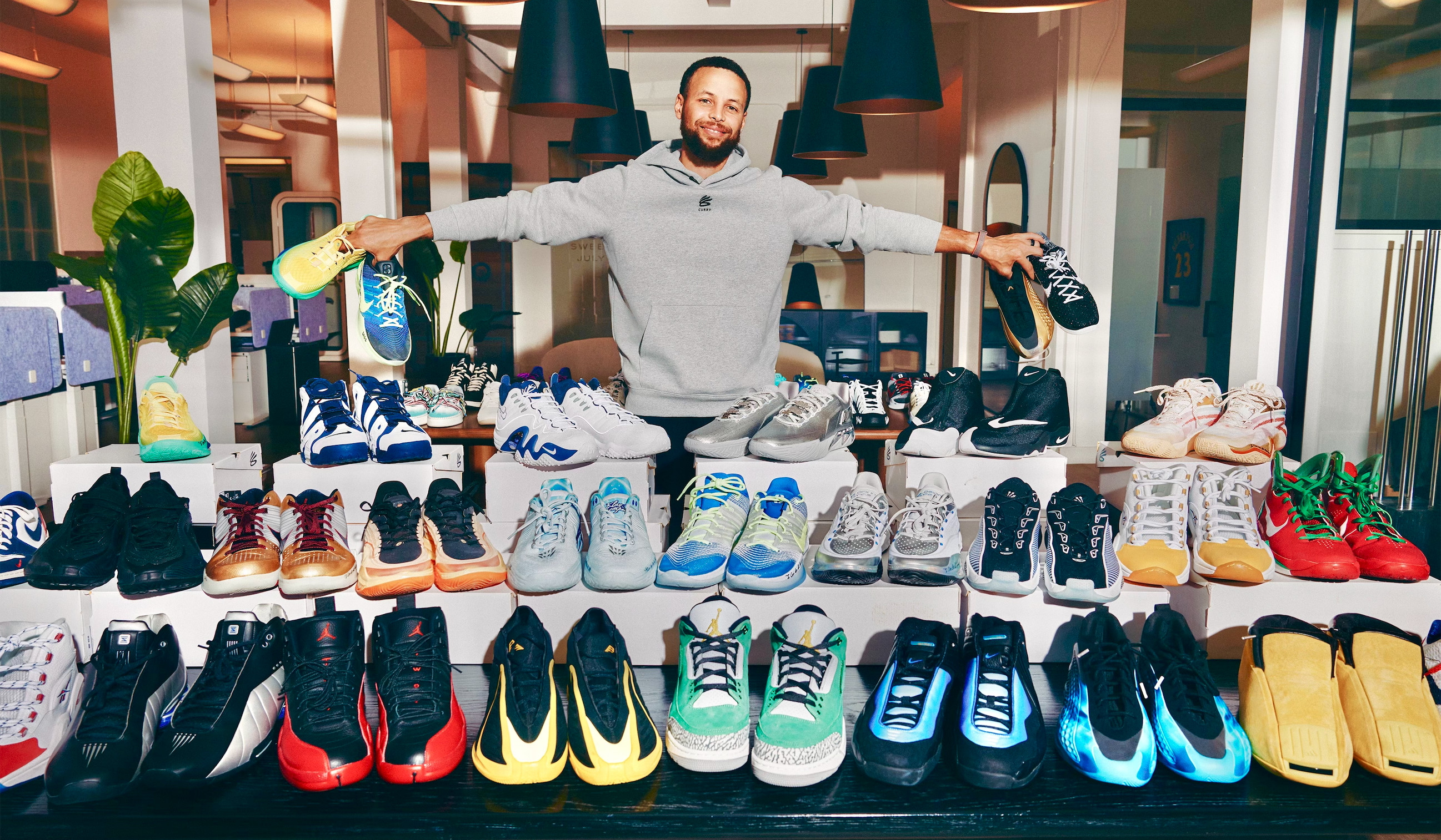 Stephen Curry's 'Sneaker Free Agency' collection raises $1.7 million