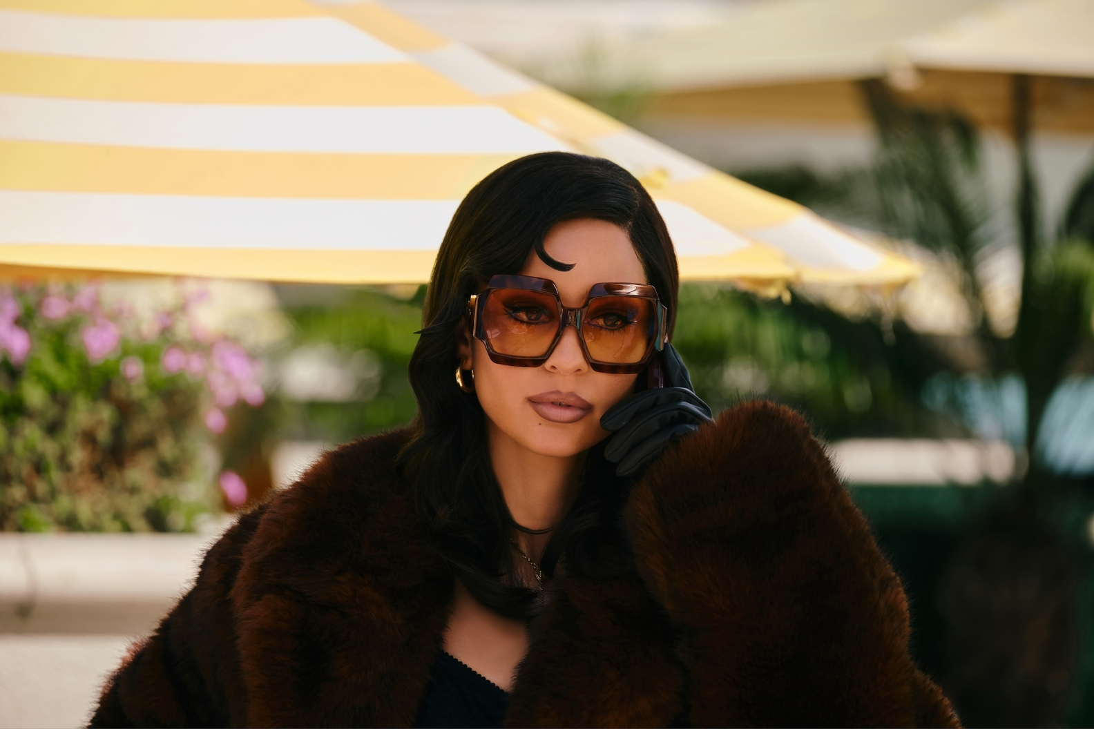 Euphoria Season 3, Episode 6 on HBO was full of great pieces, from Jacque Marie Mage shades to Levi's denim jackets.