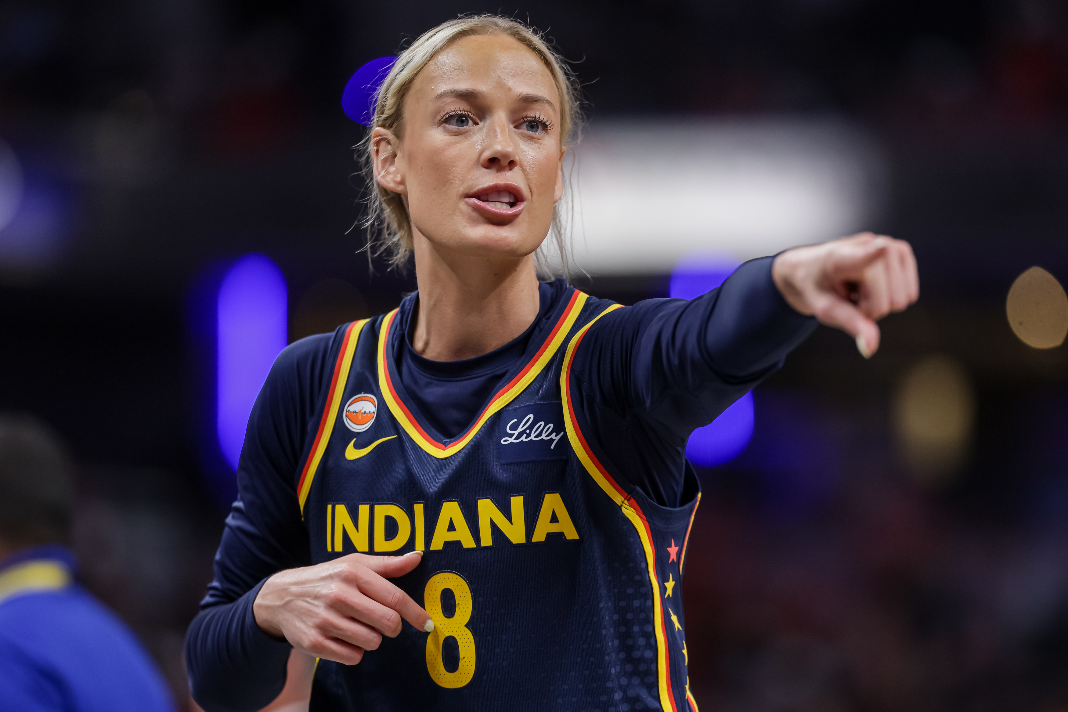 Sophie Cunningham points to members of the Phoenix Mercury after an argument on the court. 
