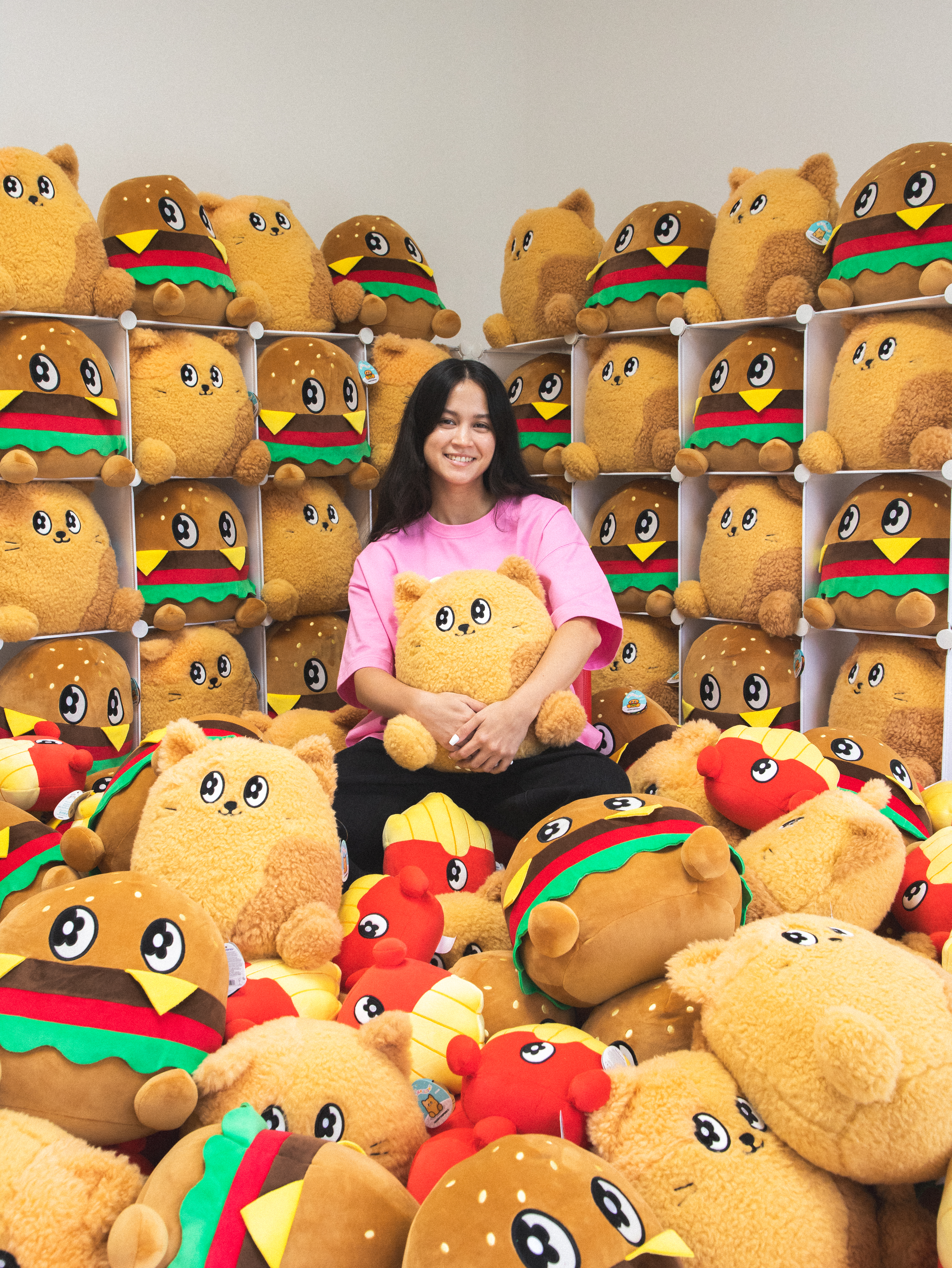 VANDYTHEPINK will be debuting a Squishmallows collaboration at ComplexCon 2026.