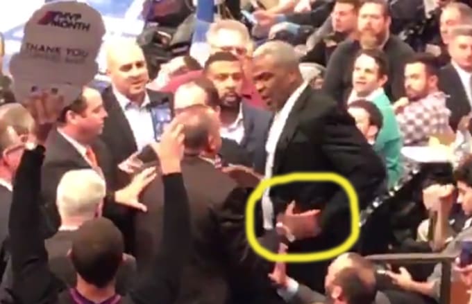 Charles Oakley Knicks Fight