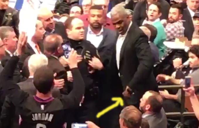 Charles Oakley Knicks Fight