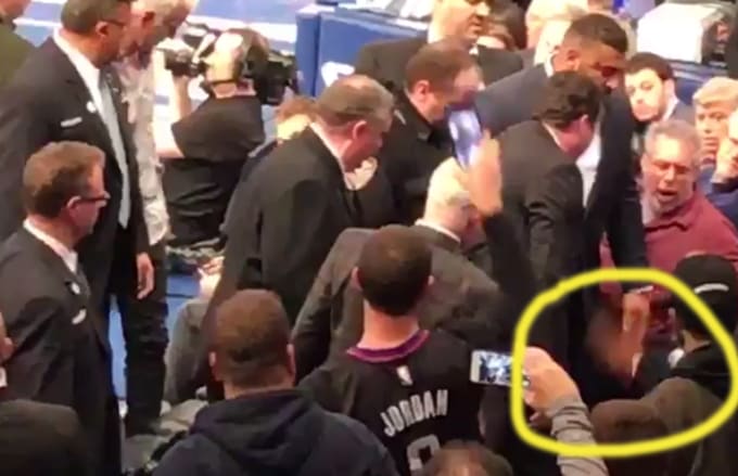 Charles Oakley Knicks Fight