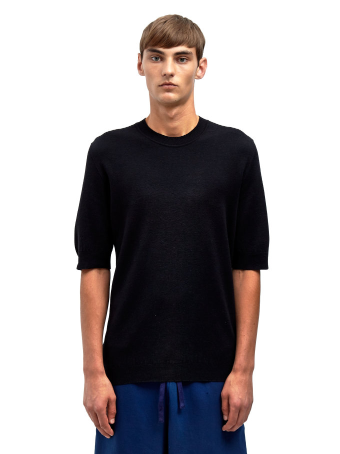 AIEZEN’s Fall/Winter 2014 Collection of Luxe Basics Lands Exclusively ...