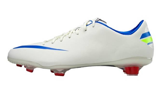 nike clearance soccer cleats