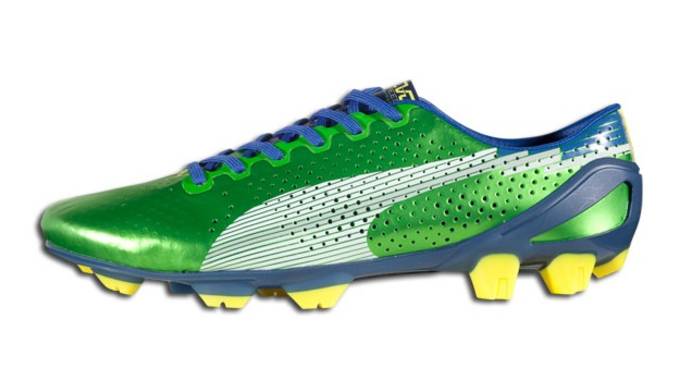 womens soccer cleats clearance