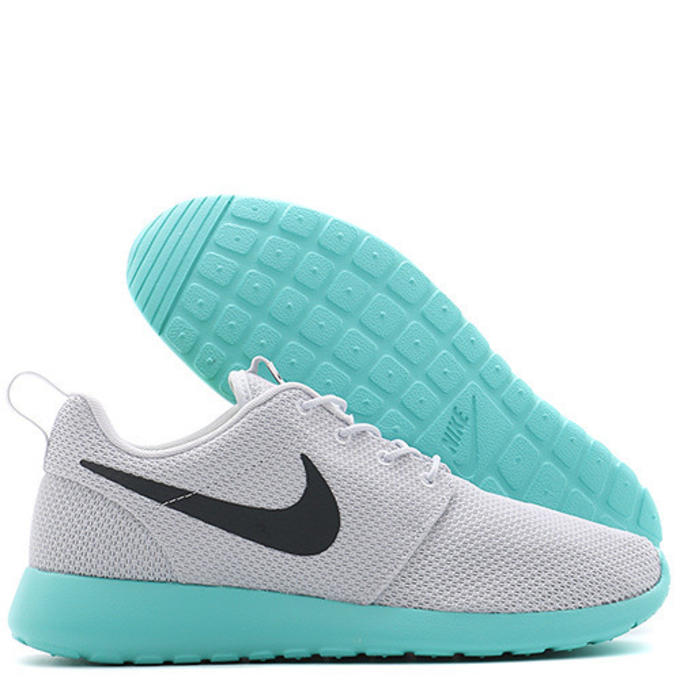 Kicks of the Day: Nike Roshe Run Could This Be the Rarest Nike Roshe Run? | Complex