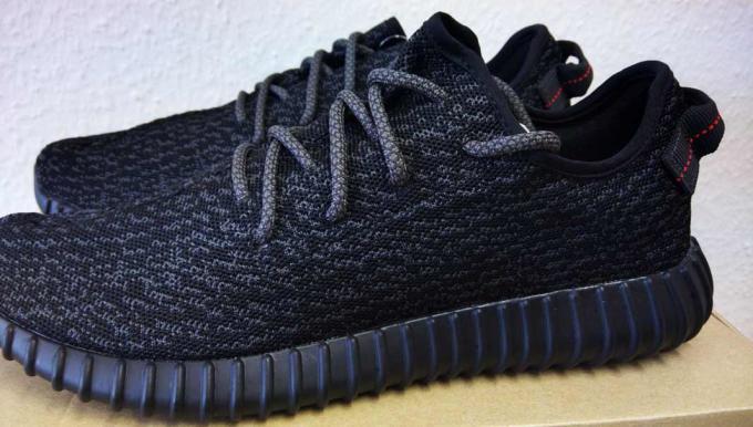 Stolt Håbefuld Puno How to Spot Fake adidas Yeezy Boost 350s | Complex