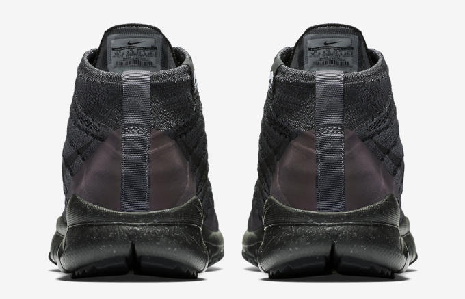 nike flyknit chukka boot