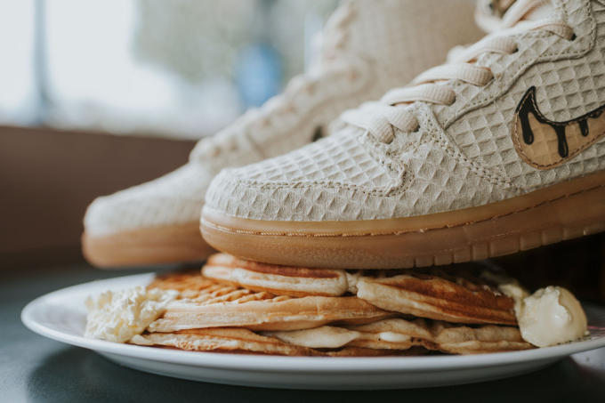 chicken and waffles dunks