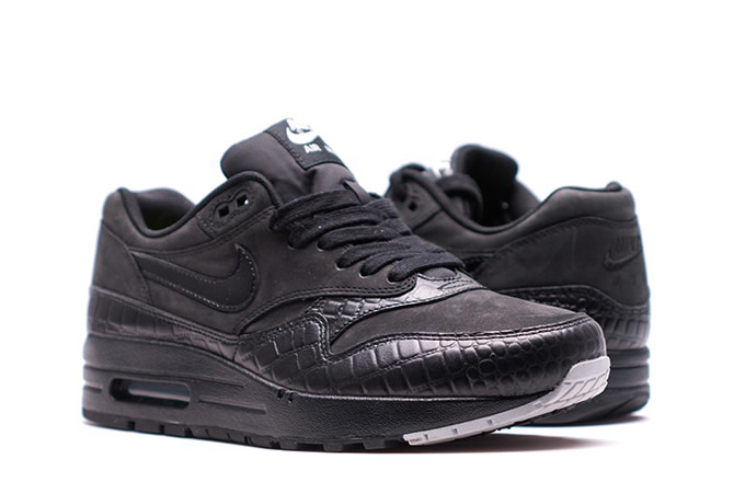 ladies black nike air max 90