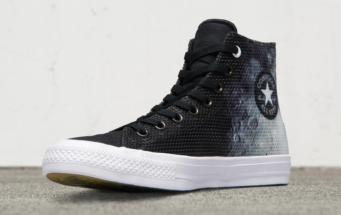 converse with stars and moon