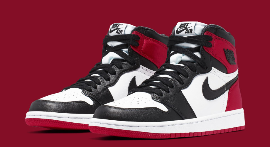 nike jordan 1 black toe