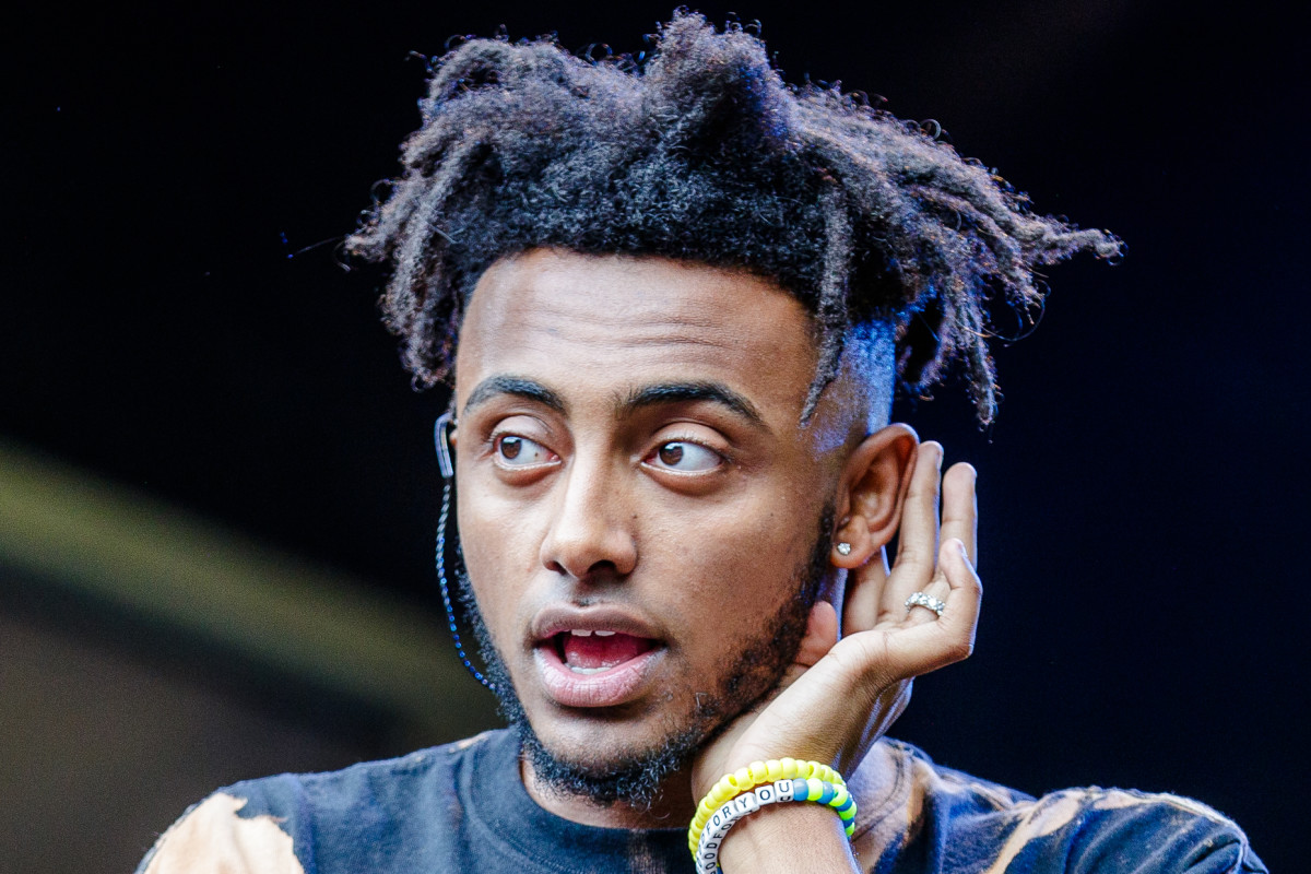Amine 6lack And Other New Artists Whose Names You Ve Been Pronouncing Wrong Complex When do we say 'thuh' and when do we say 'thee'? artists whose names