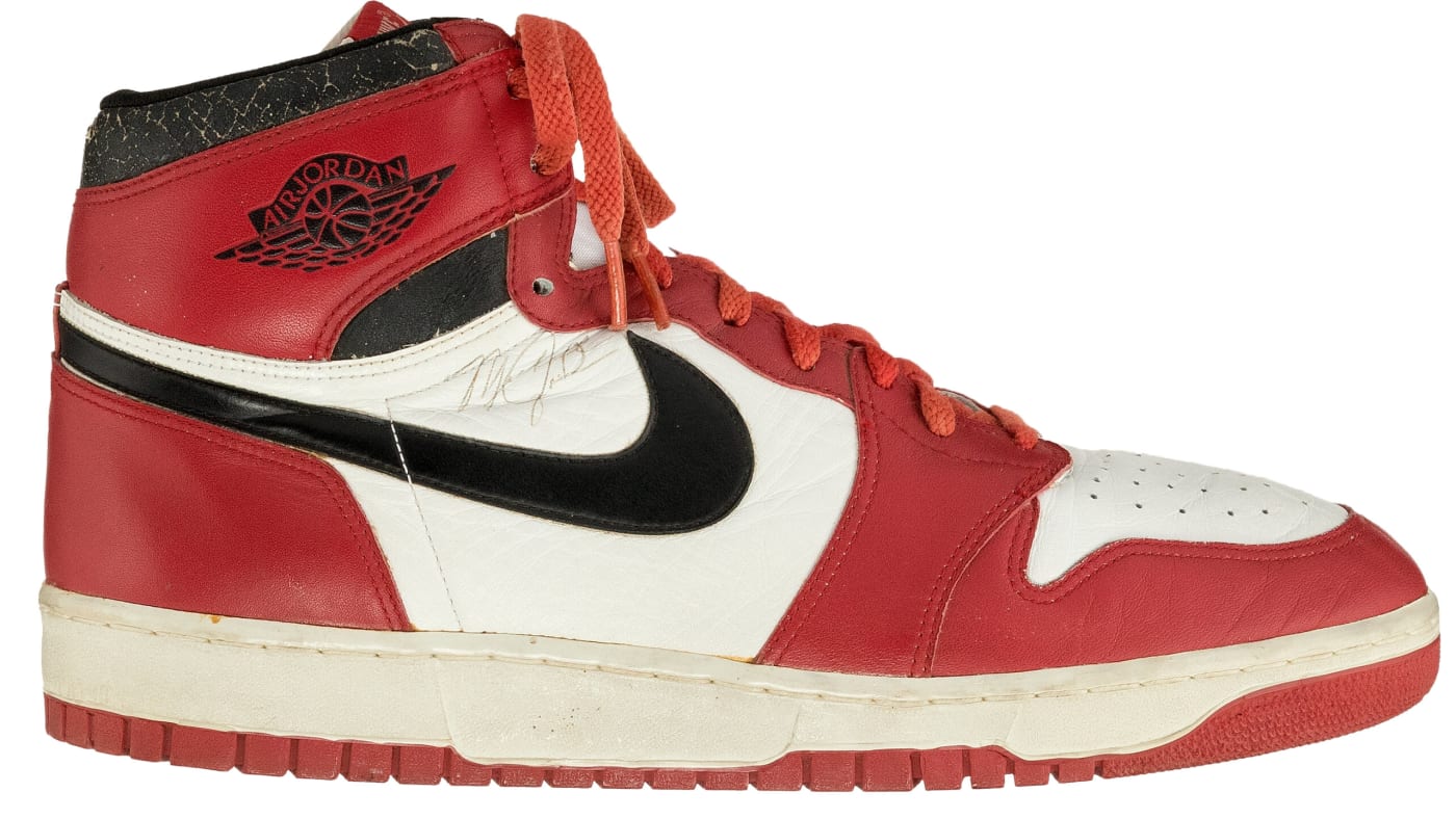 Michael Jordan Game-Worn Air Jordan Dunk PE 1986 Auction | Complex