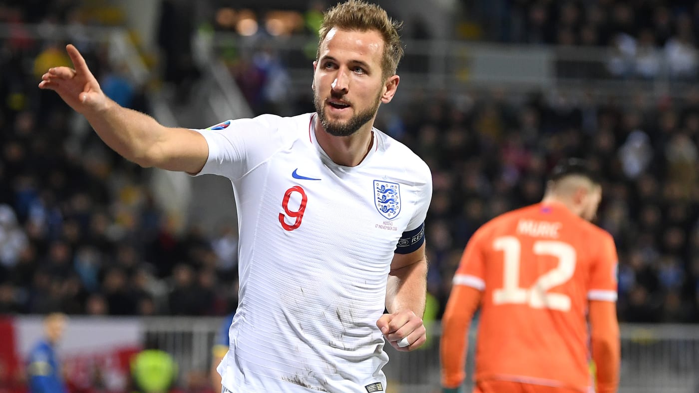 Harry Kane celebrates for England