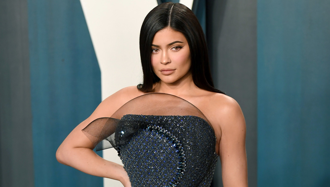 Kylie Jenner S Gofundme Scandal Everything You Need To Know Complex [ 796 x 1400 Pixel ]