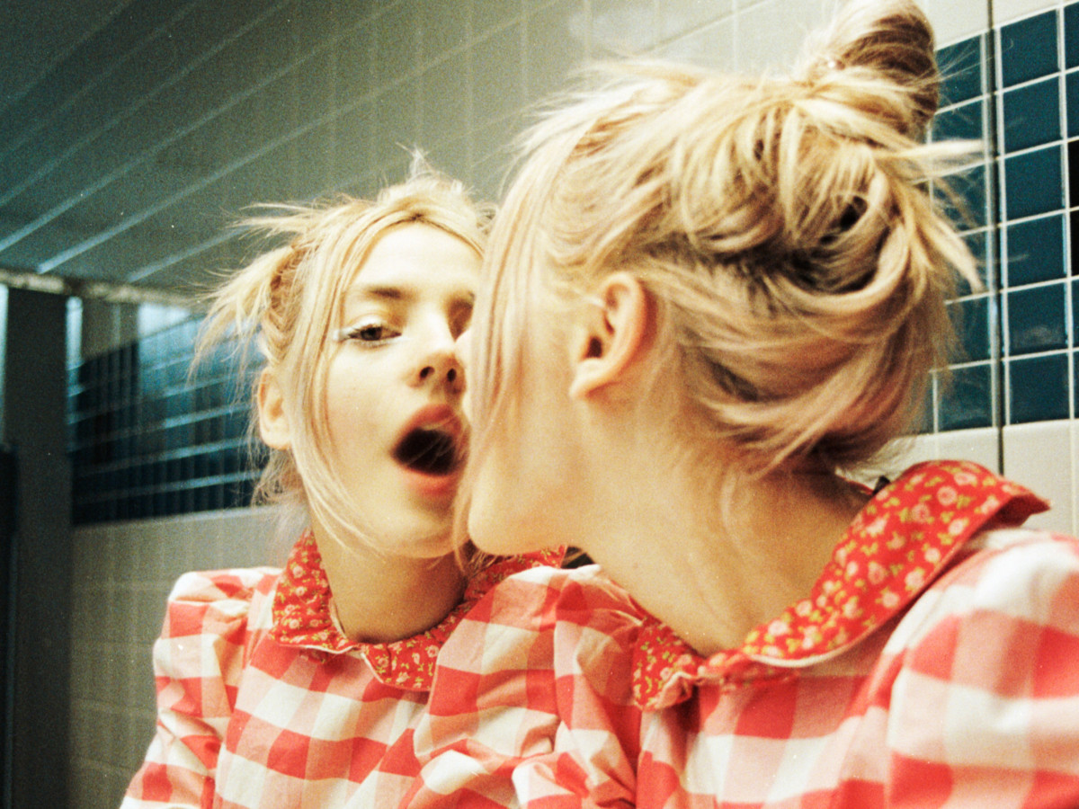 Dora Jar Is Floating Through a Whirlwind Complex