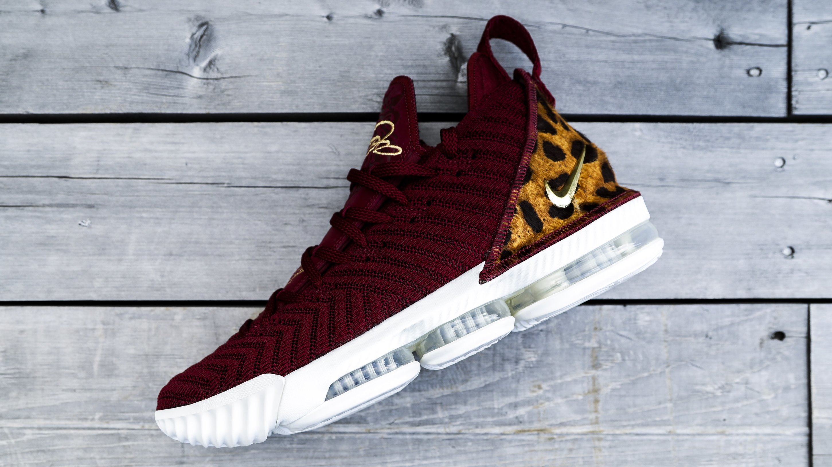 lebron 16 king colorway