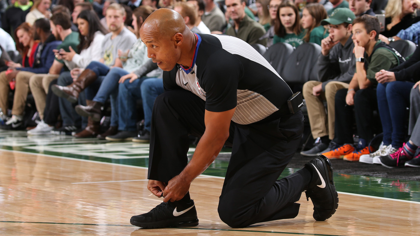 basketball referee shoes nike