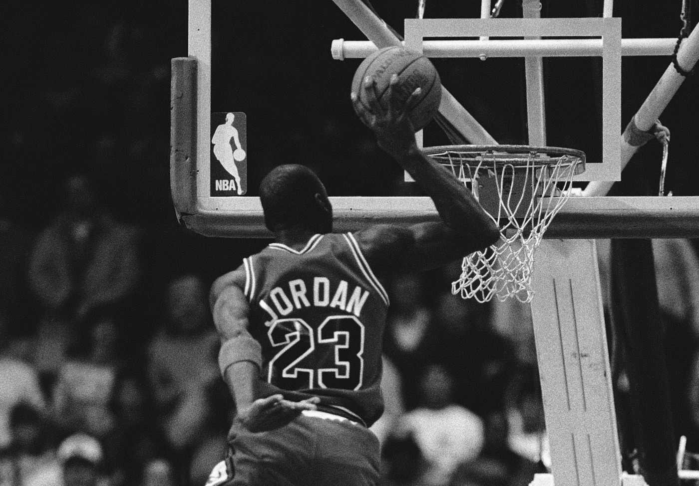 Michael jordan flying from the free throw line best sale