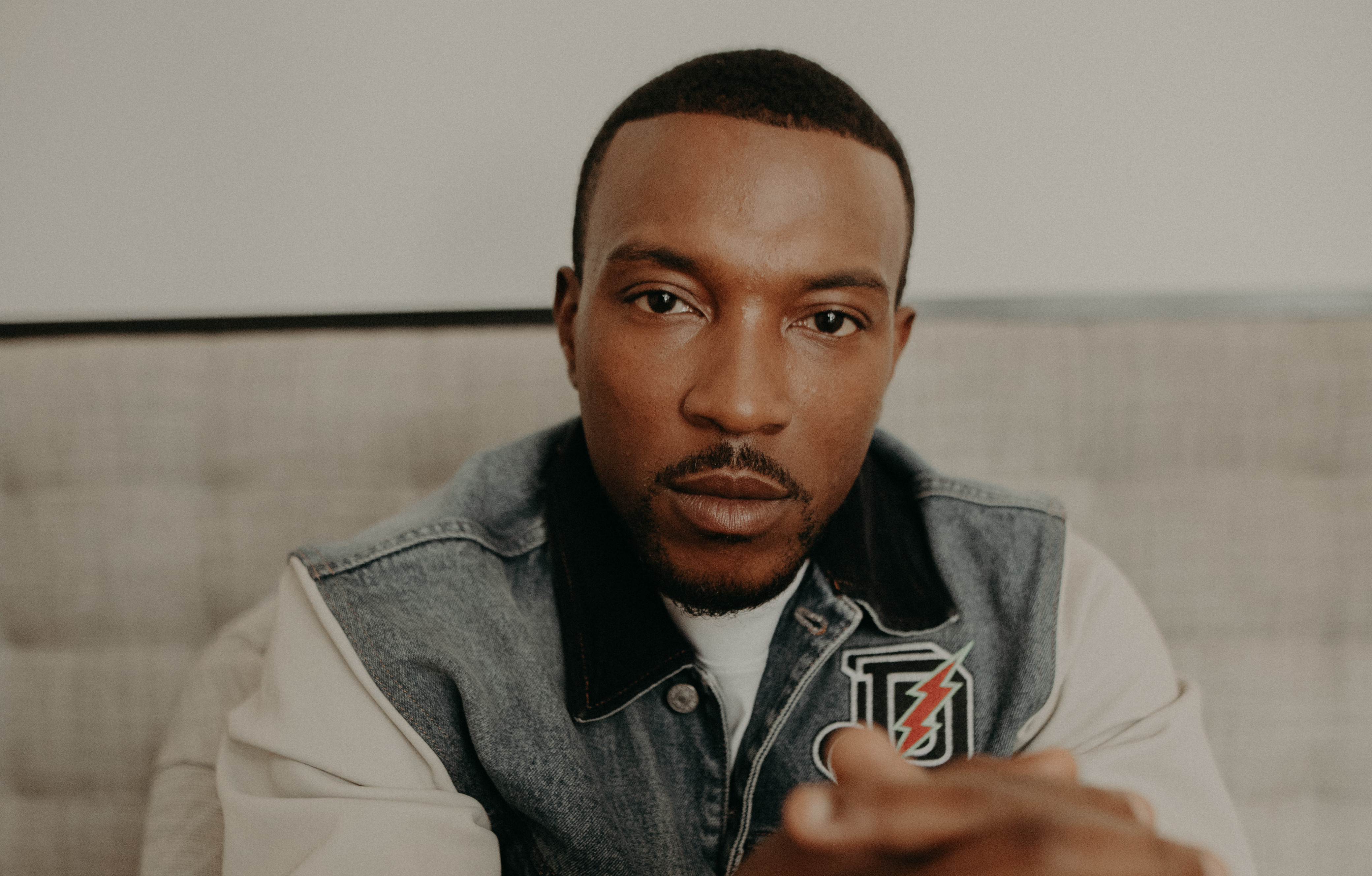 Walters has. Ноэль Кларк. Эшли Уолтерс. Ashley Walters boys. Angu Walters.