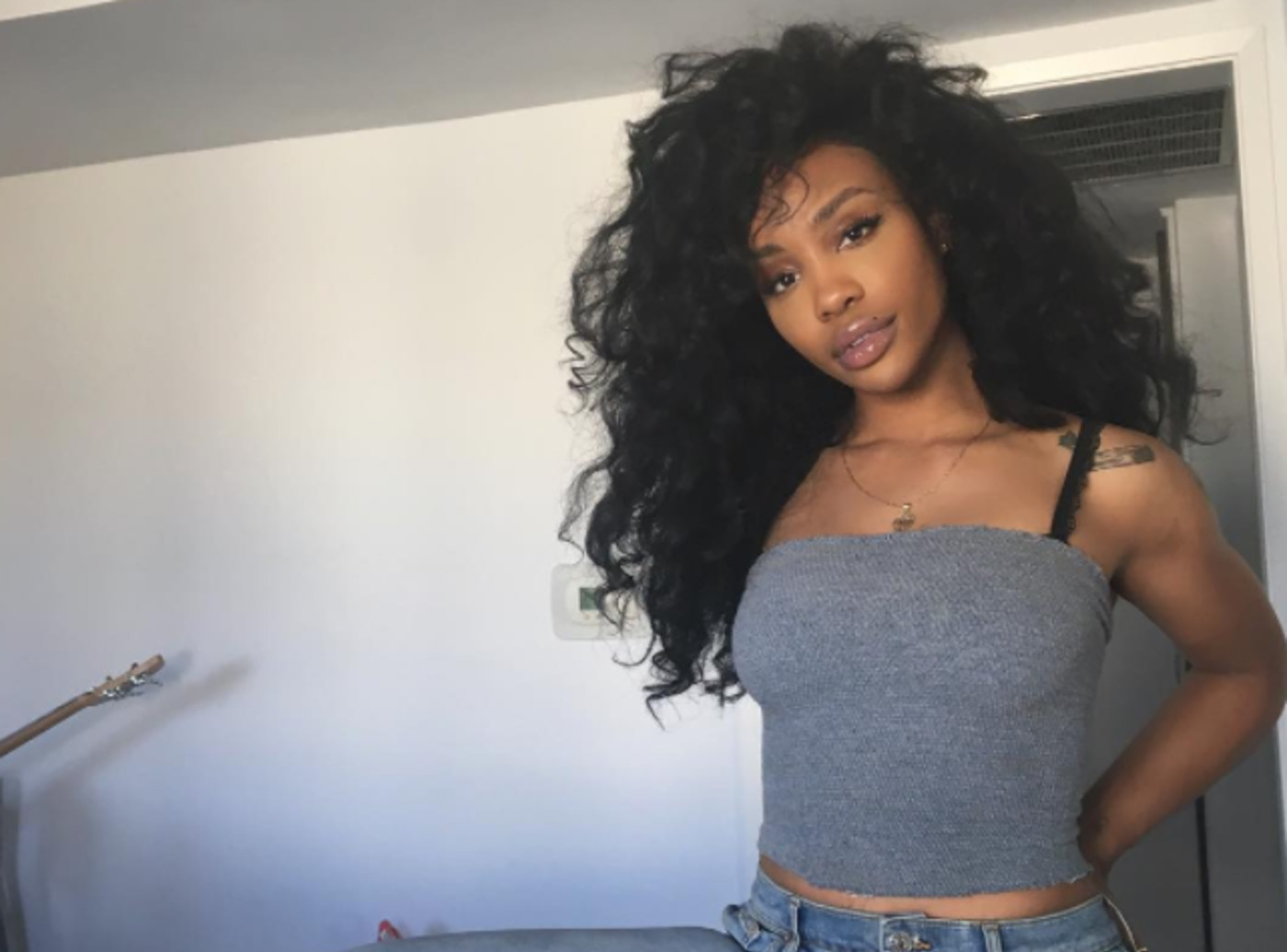 Amine 6lack And Other New Artists Whose Names You Ve Been Pronouncing Wrong Complex ^_^ for most of my life i pronounced it the colloquial way that most people are posting here. artists whose names
