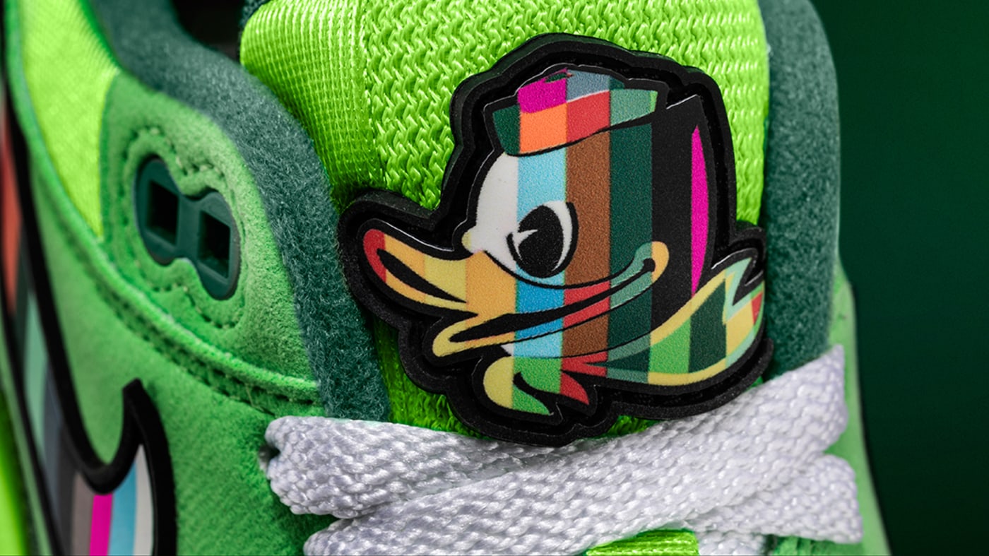 Beukende reactie worstelen Tinker Hatfield Designed Nike Air Max 1 NFT Sneakers for Oregon Ducks NIL |  Complex