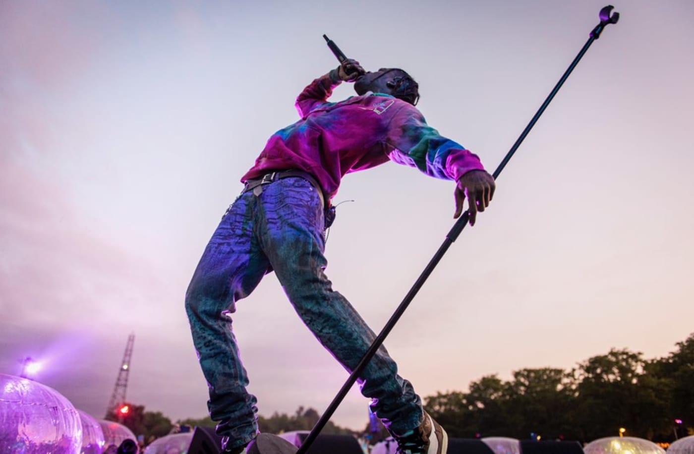 travis scott on snkrs