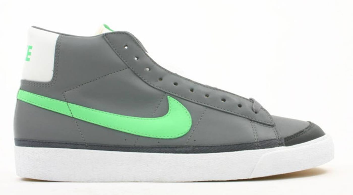 nike stussy blazer mid