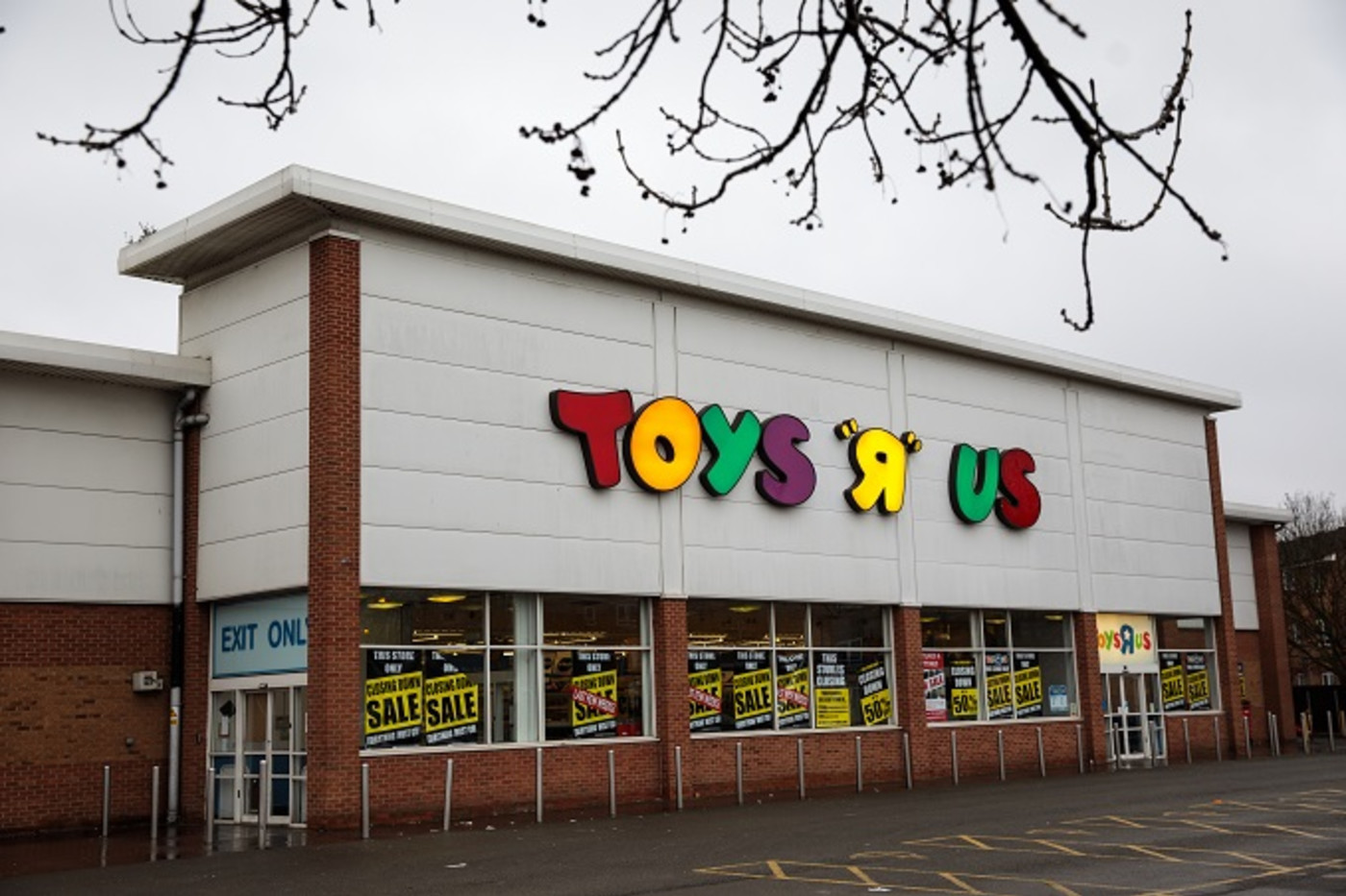 toys r us to reopen