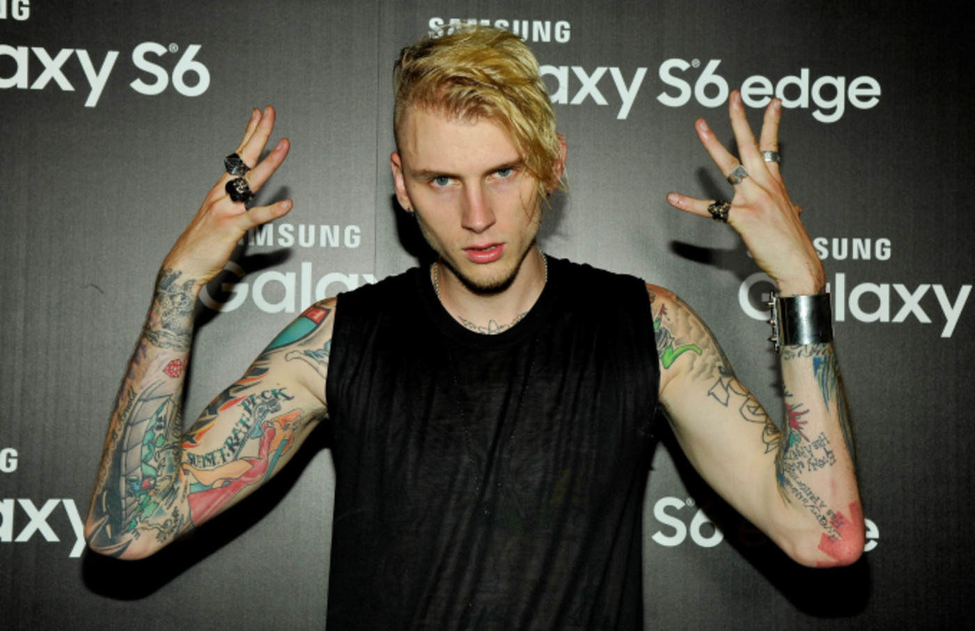 Machine Gun Kelly Fires One More Shot At Eminem To Close Out The Year Complex
