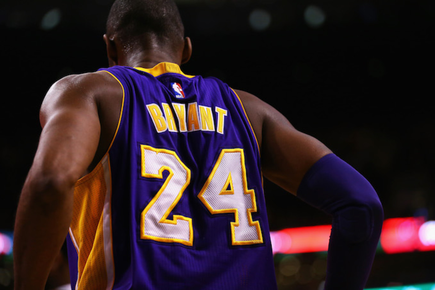 Fans Will Receive Commemorative Kobe Bryant Shirts At Lakers First Game Since His Passing Complex