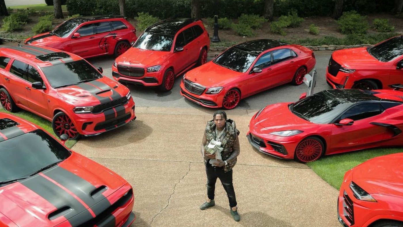 Moneybagg Yo Shows Off Huge Fleet of Vehicles in Celebration ...