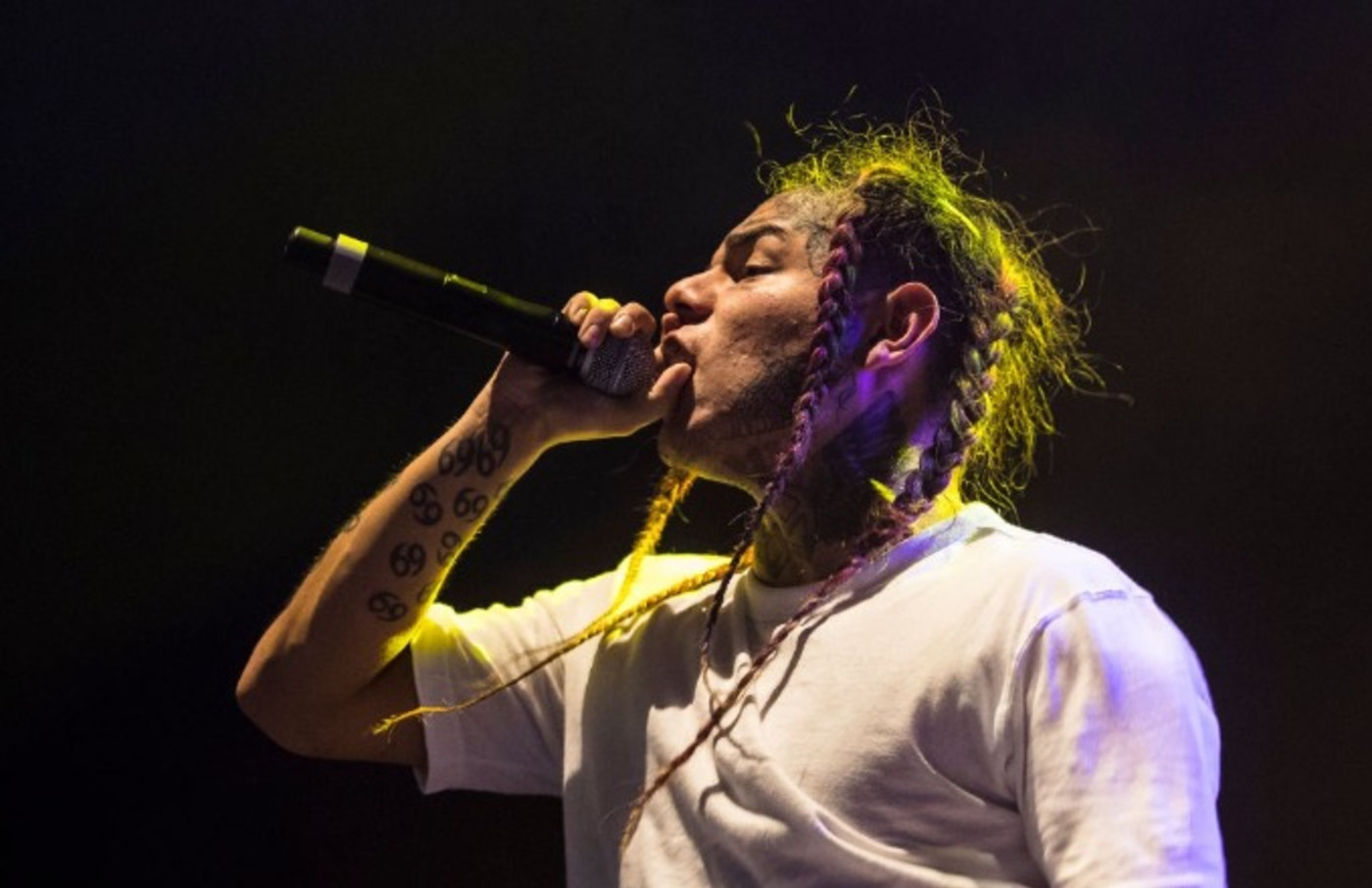 Feds Believe 6ix9ine Is Safe And Secure Ahead Of Testimony Complex