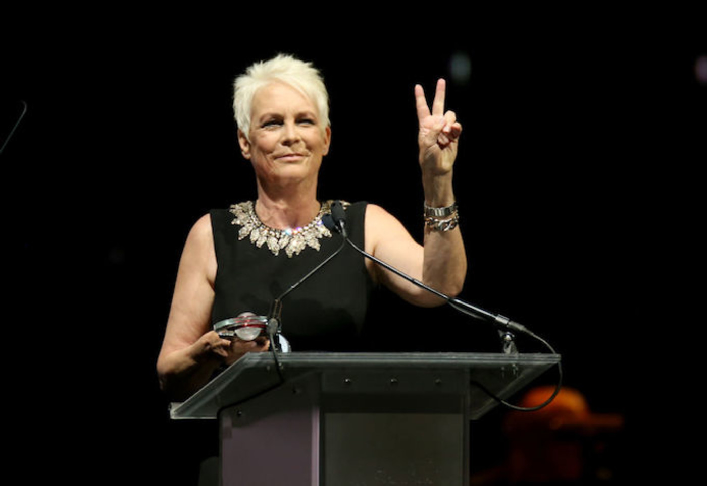 Halloween 2 Will Reportedly Begin Filming This Fall With Jamie Lee Curtis Returning Complex