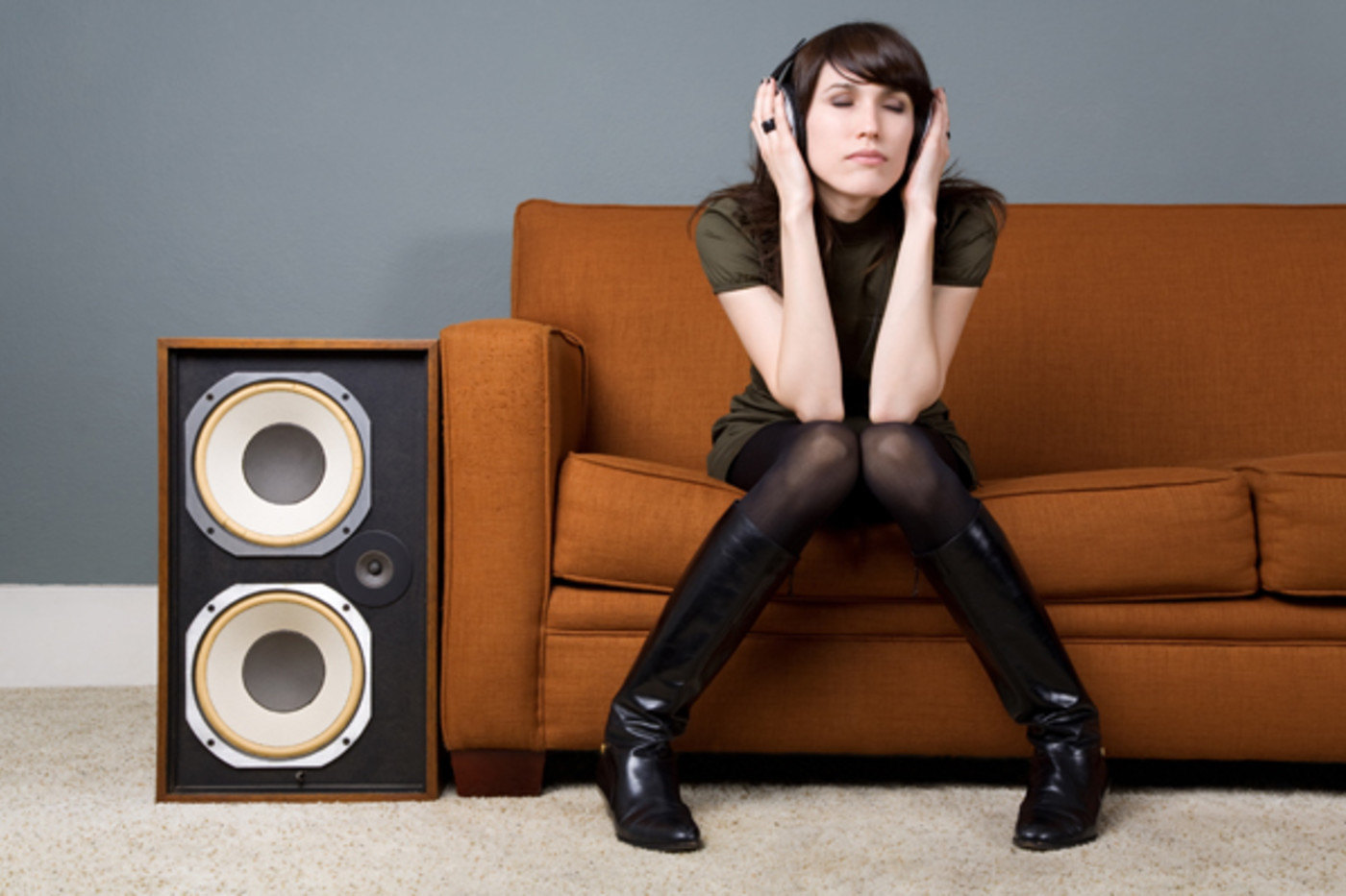 Home Speakers for Your Apartment 