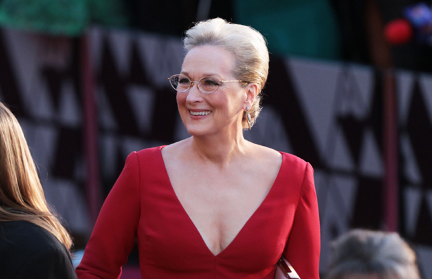 Everyone Is Saying Meryl Streep Looks Like Fairy Godmother From Shrek Complex
