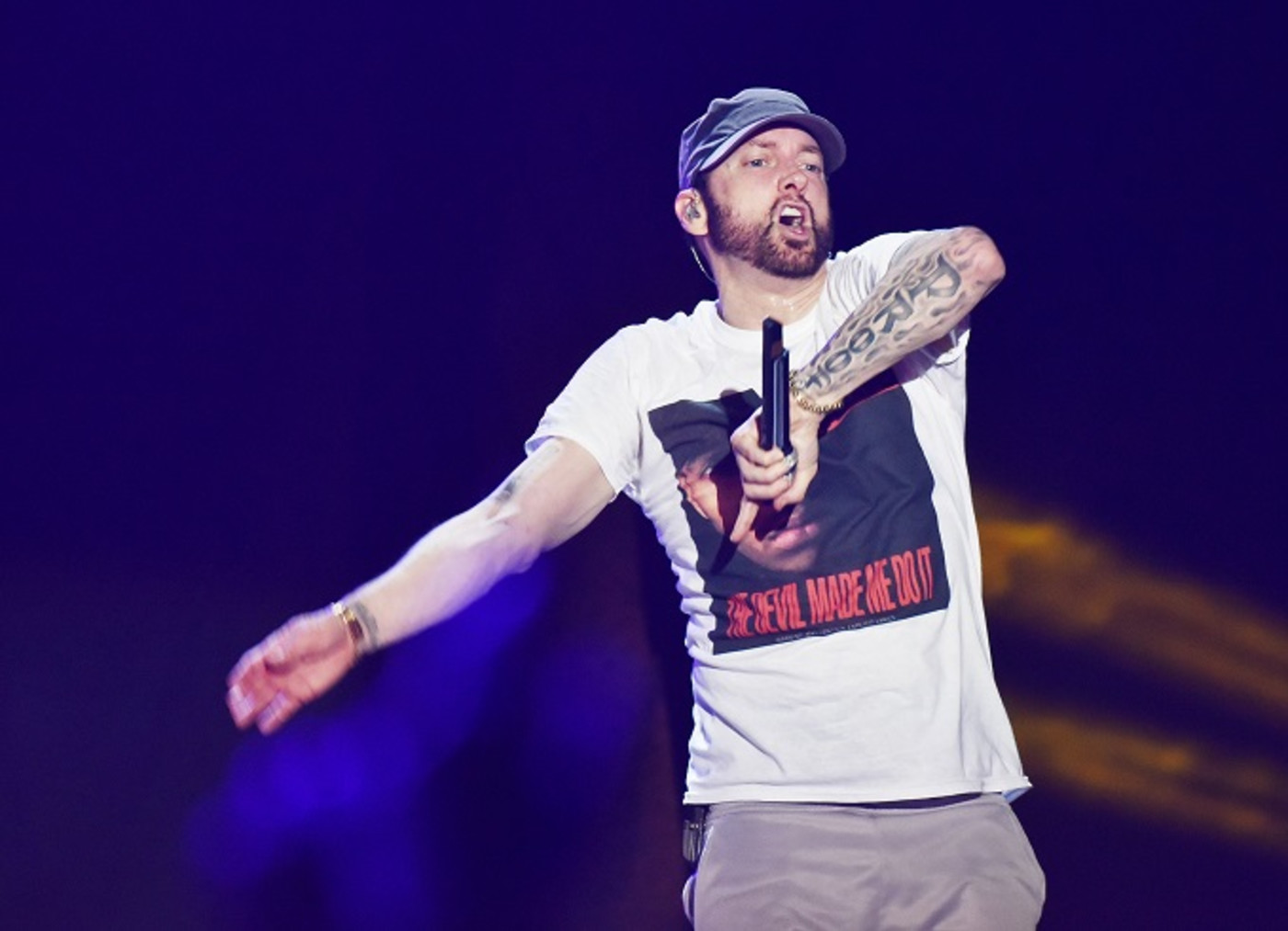 Eminem S Machine Gun Kelly Diss Killshot Has Biggest Hip Hop