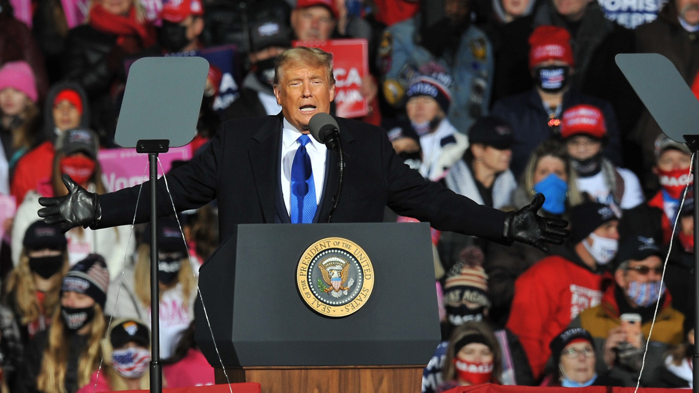 Trump Supporters Left Stuck In The Cold After Nebraska Rally Complex