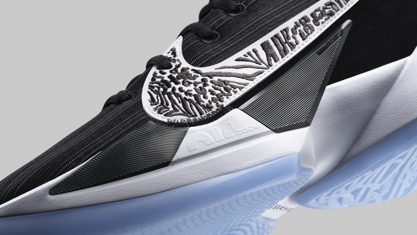 giannis antetokounmpo shoes foot locker