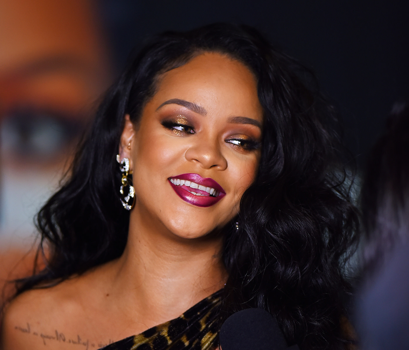 Rihanna S New Album R9 Everything We Know So Far Complex