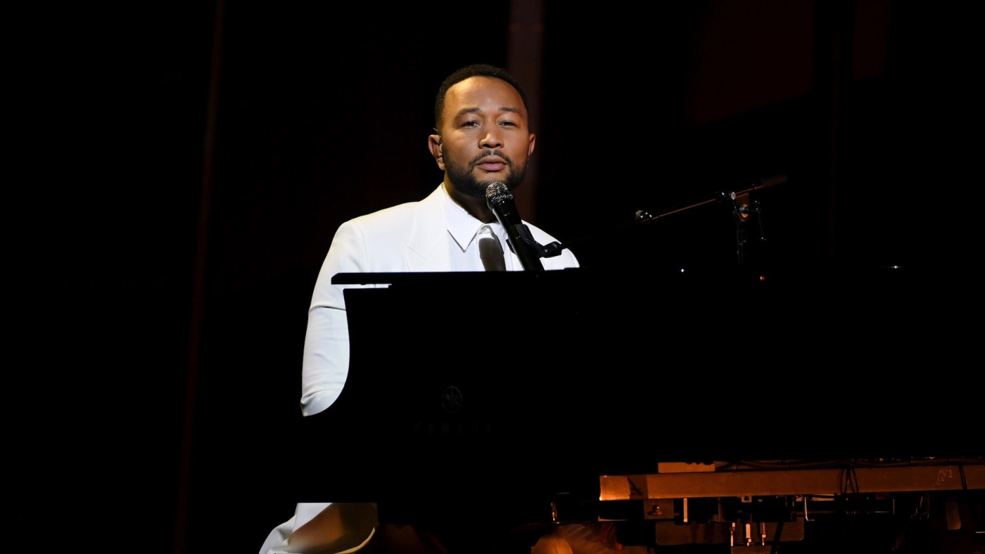 Download John Legend Dedicates Emotional Performance to Chrissy Teigen | Complex