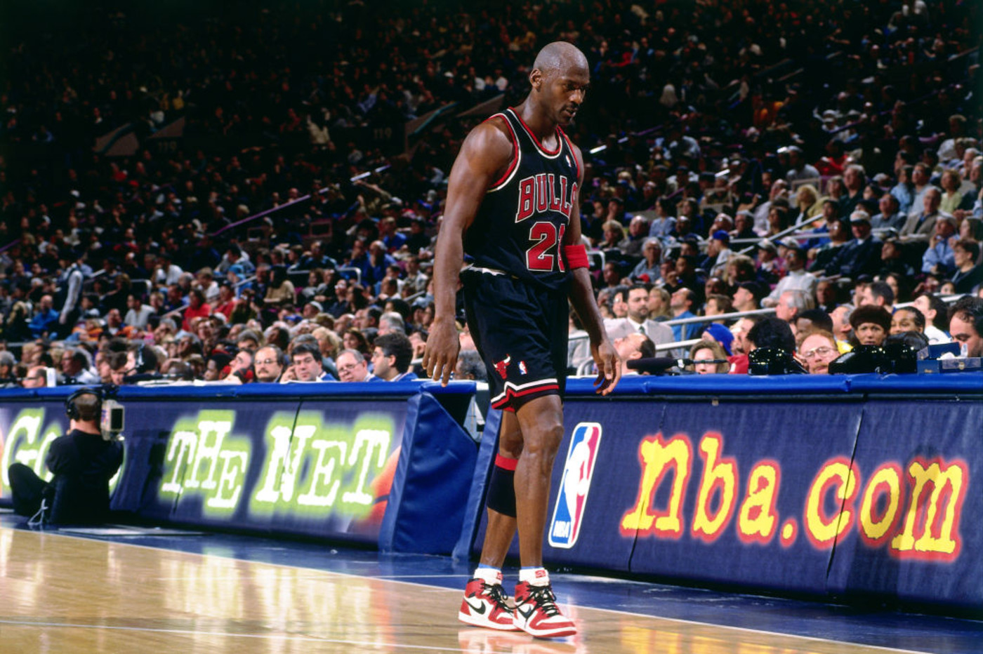 jordan 1 knicks on feet