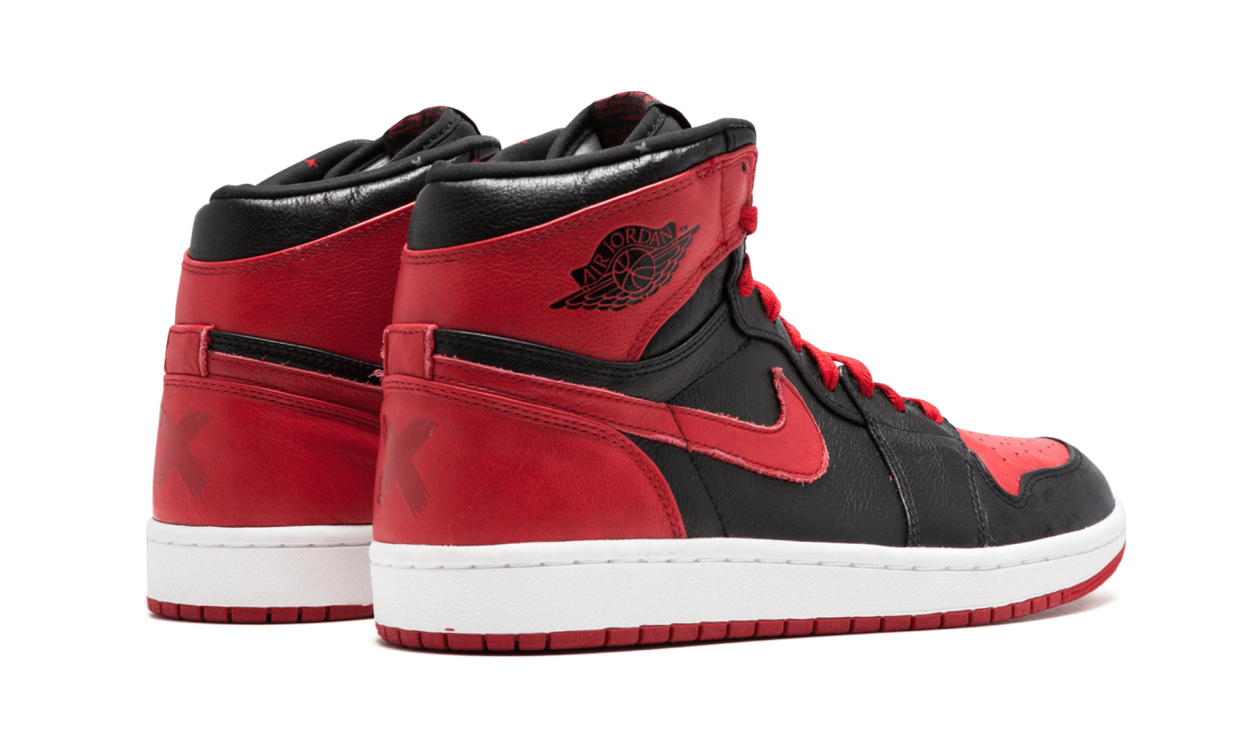 why were jordan 1s banned