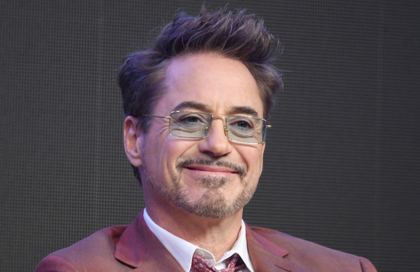 Tony Stark S Memorable Avengers Endgame Line Was Added Last Minute Complex I'ts hard to pick up but it's similar to one small step for a man. avengers endgame line
