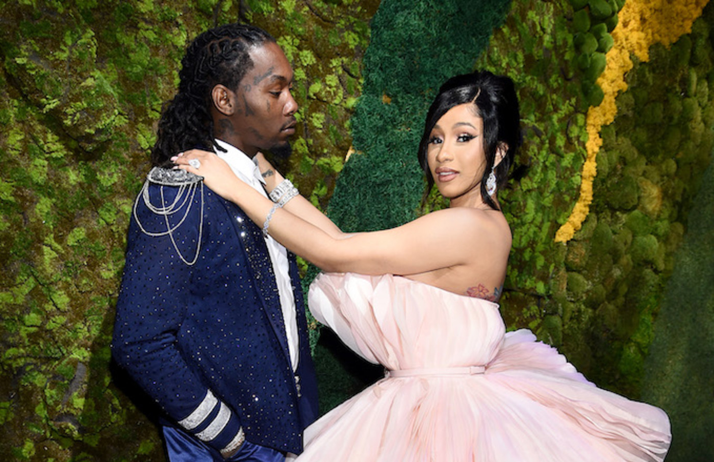 Cardi B Addresses Instagram Hack After Offset Purportedly Dm D 6ix9ine S Girlfriend Complex