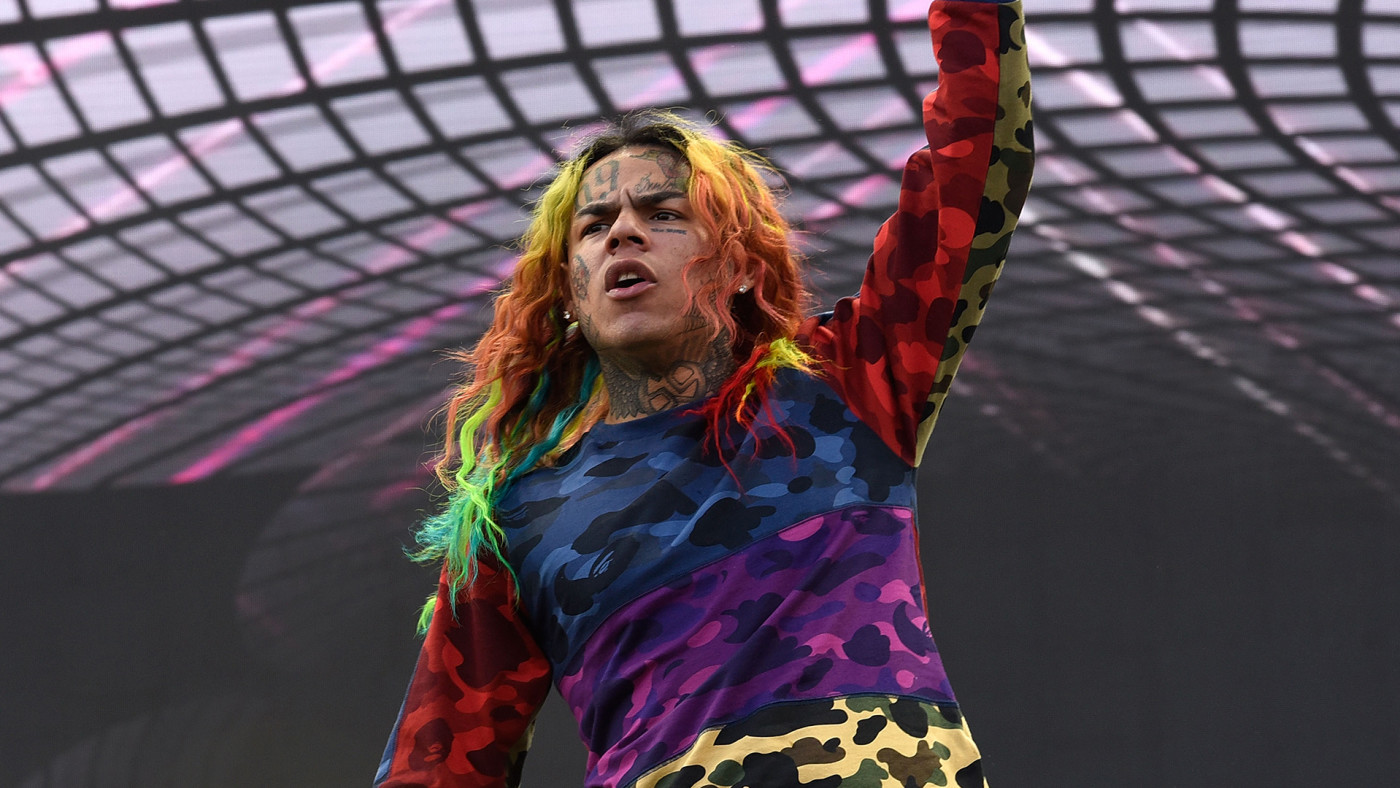 Tekashi 6ix9ine Doubles Down On Billboard Cheating Claims Ariana