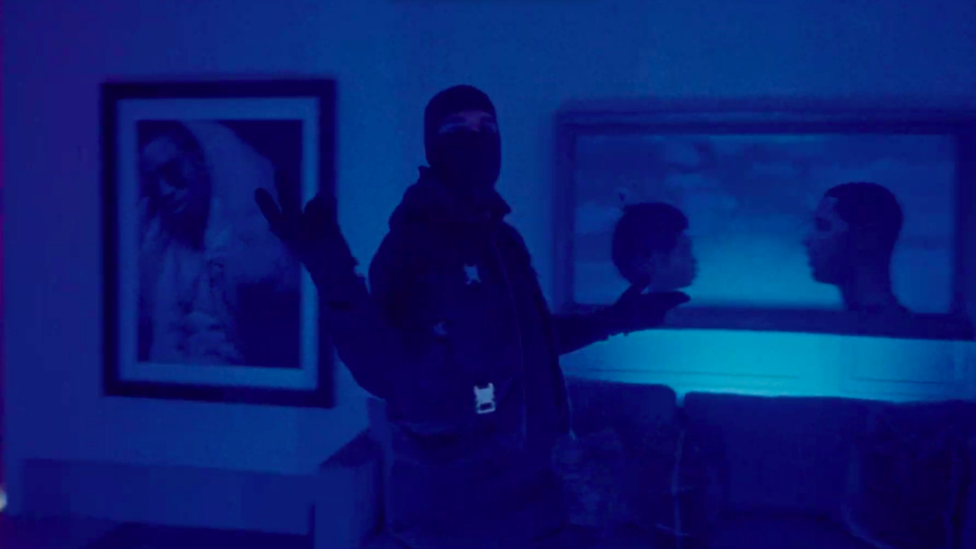 Watch Drake S Video For New Single Toosie Slide Complex