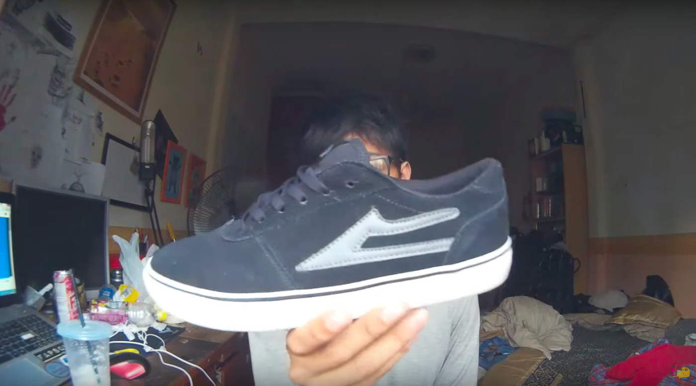 gray skate shoes